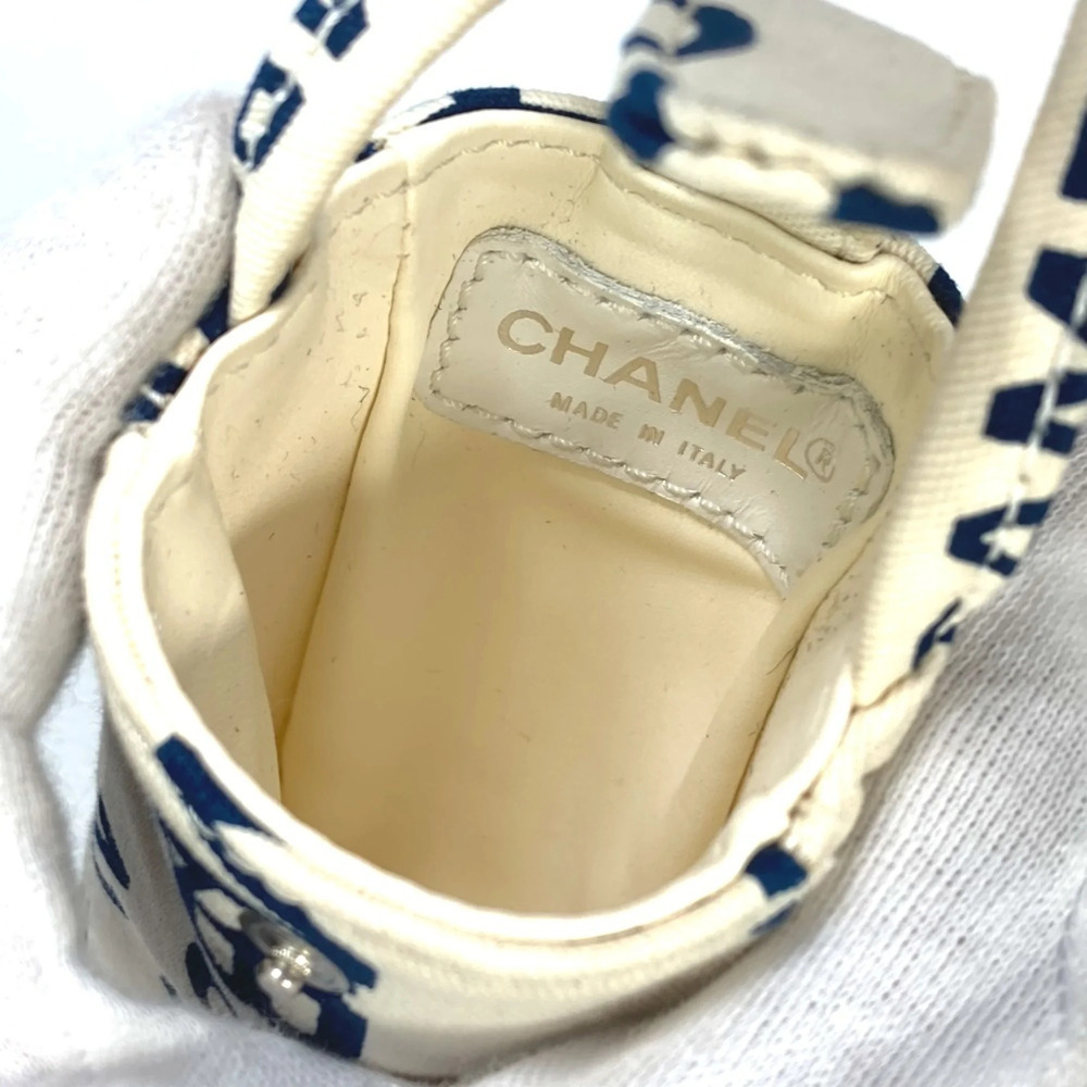 CHANEL White Canvas Logo Shoulder Bag - Picture 14 of 15